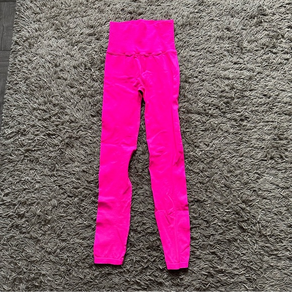 Free people movement High-Rise 7/8 Length Good Karma Leggings hot pink - Picture 4 of 5
